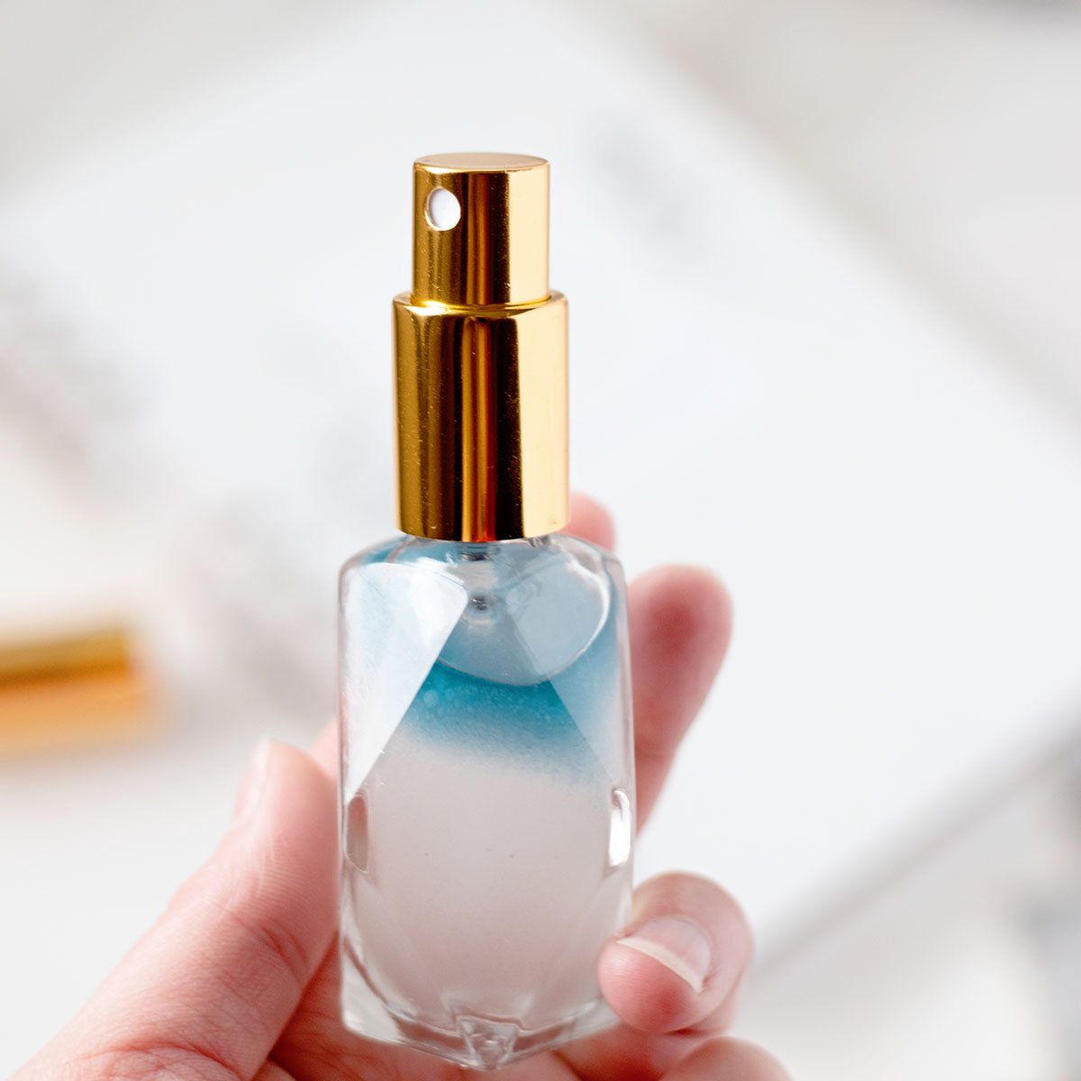 Three perfume ingredients that make a perfume last long on your