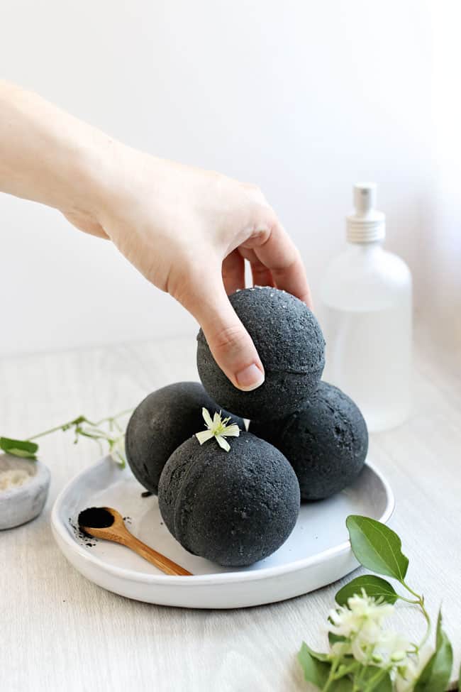 Skin-Soothing Black Bath Bombs With Activated Charcoal