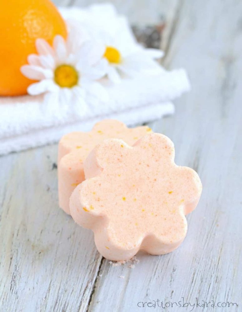 I’ve always found orange essential oil to have an uplifting scent and these DIY essential oil bath bombs made with orange oil are sure to lift your mood.
