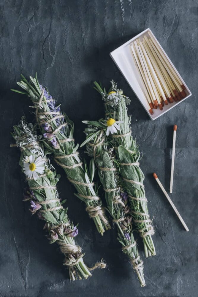 When smoldering, the sticks give off a rustic aroma that’s calming and pleasant. Here’s how to make your DIY smudge sticks to freshen your home.